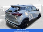 2022 Nissan Kicks SR