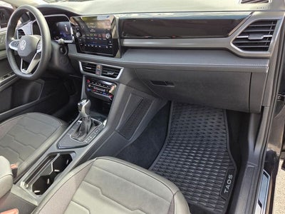2025 Volkswagen Taos 1.5T SE Black