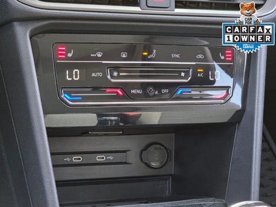 2025 Volkswagen Taos 1.5T SE Black