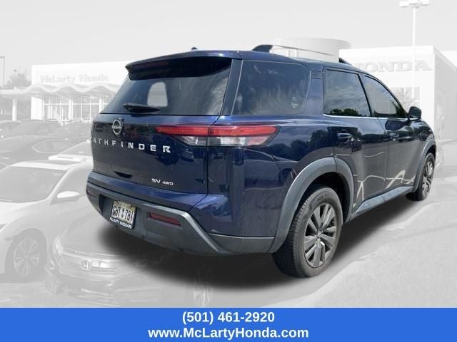 2022 Nissan Pathfinder SV