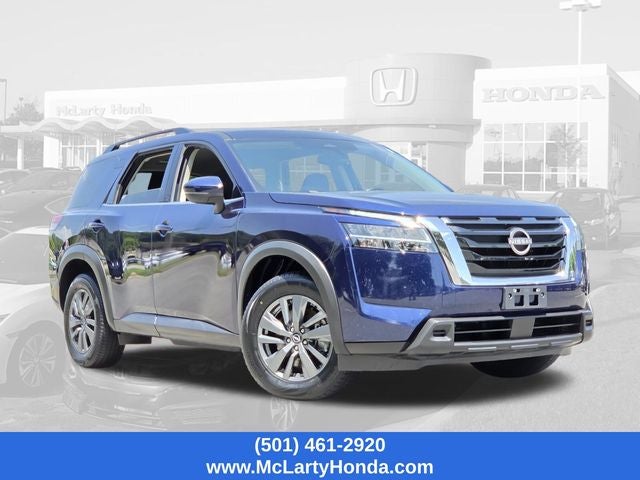 2022 Nissan Pathfinder SV