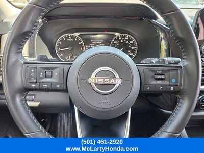 2022 Nissan Pathfinder SV