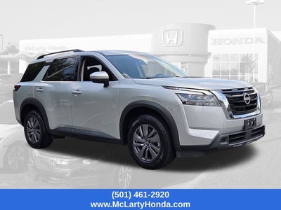 2025 Nissan Pathfinder SV