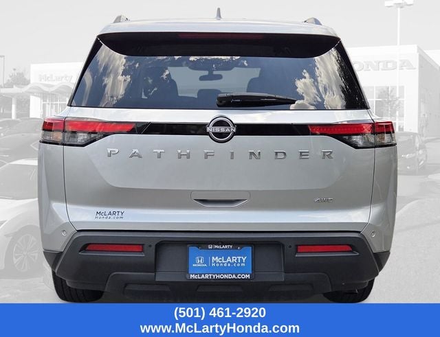 2025 Nissan Pathfinder SV