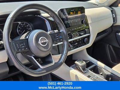 2023 Nissan Pathfinder SL