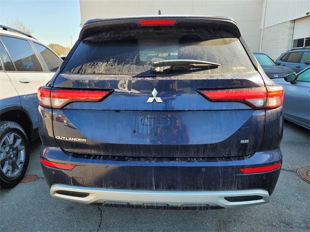 2024 Mitsubishi Outlander SE
