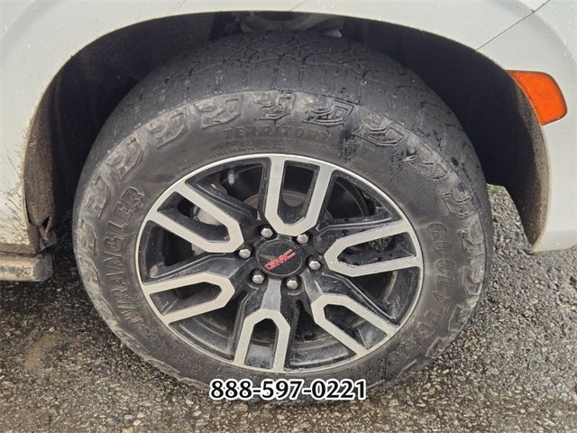 2023 GMC Yukon XL AT4