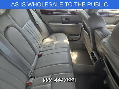 2005 Lincoln Town Car Signature