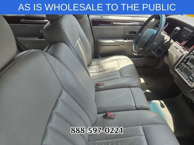 2005 Lincoln Town Car Signature