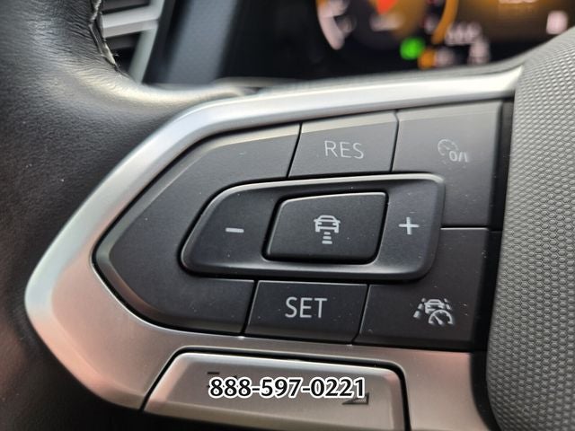 2024 Volkswagen Atlas Cross Sport 2.0T SEL R-Line