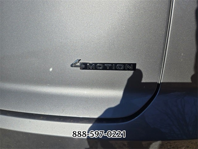 2024 Volkswagen Atlas Cross Sport 2.0T SEL R-Line