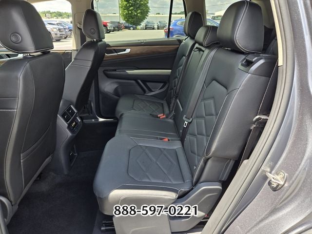 2025 Volkswagen Atlas 2.0T SE w/Technology