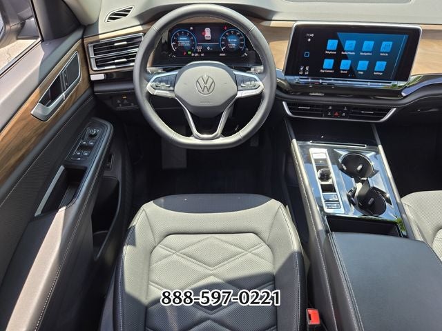 2025 Volkswagen Atlas 2.0T SE w/Technology
