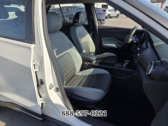 2022 Nissan Kicks SR