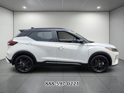 2023 Nissan Kicks SR