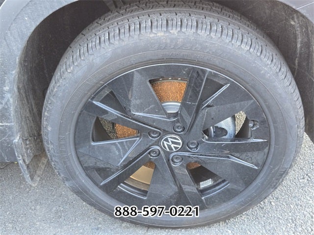 2025 Volkswagen Taos 1.5T SE