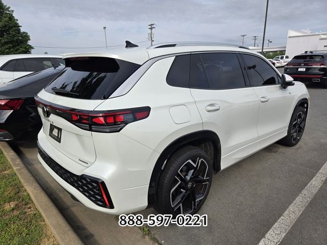 2025 Volkswagen Tiguan 2.0T SEL R-Line