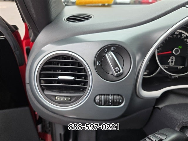 2014 Volkswagen Beetle 2.0T R-Line