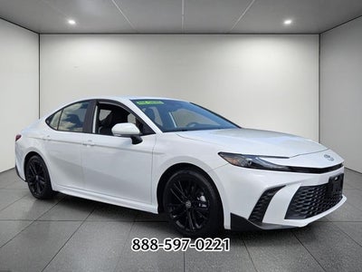 2025 Toyota Camry SE