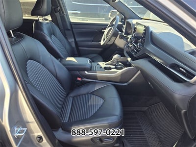 2022 Toyota Highlander XSE