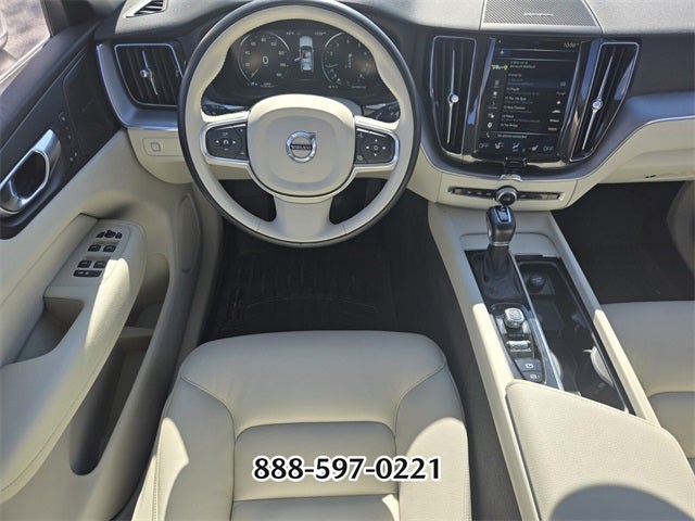 2020 Volvo XC60 T5 Momentum