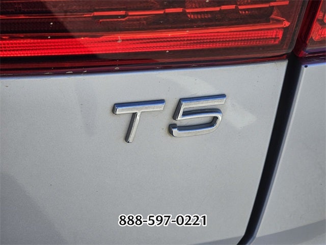 2020 Volvo XC60 T5 Momentum