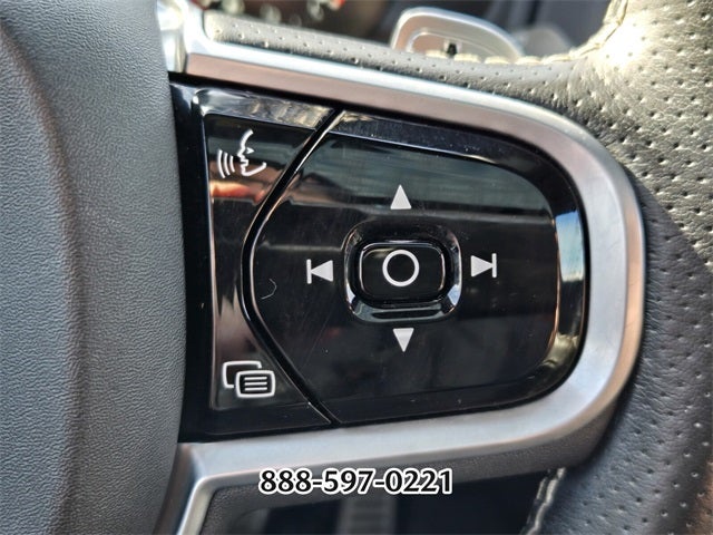 2019 Volvo XC90 T6 R-Design