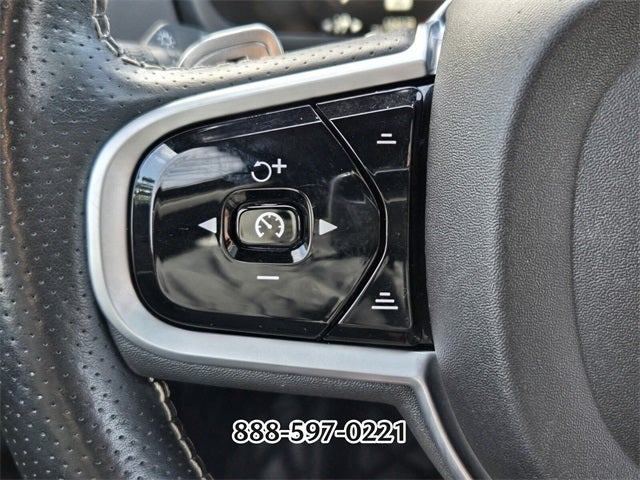 2019 Volvo XC90 T6 R-Design