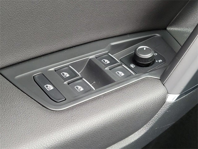 2018 Volkswagen Tiguan Base