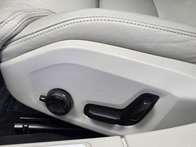 2022 Volvo S60 Recharge Plug-In Hybrid T8 Inscription