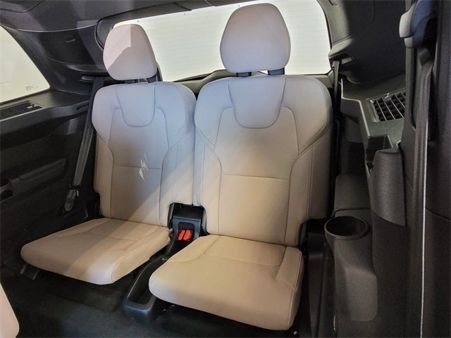 2026 Volvo XC90 B6 Plus 6-Seater