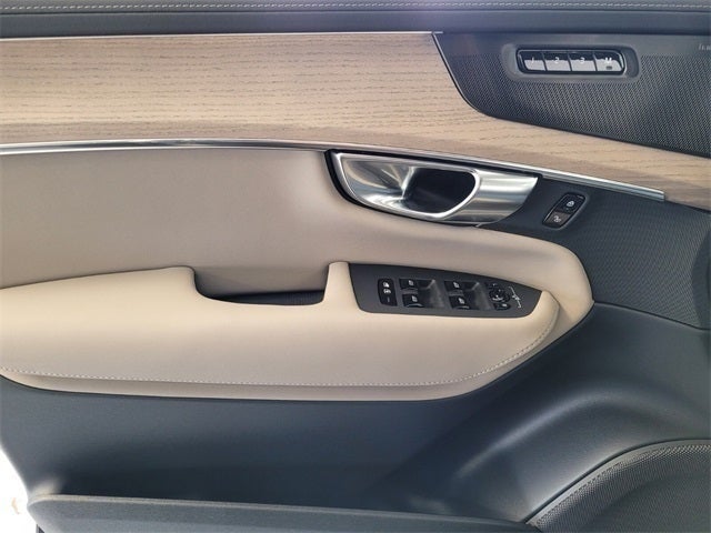 2026 Volvo XC90 B6 Plus 6-Seater