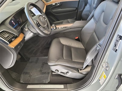 2025 Volvo XC90 B6 Plus 7-Seater