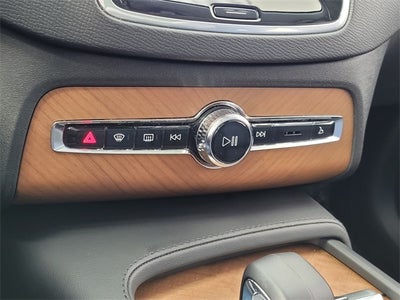 2025 Volvo XC90 B6 Plus 7-Seater