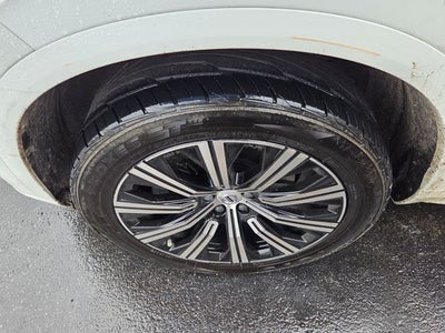 2021 Volvo XC90 T5 Momentum