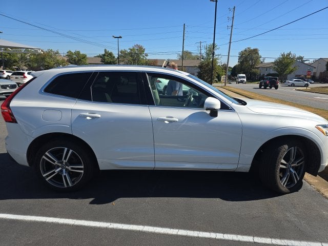 2021 Volvo XC60 T5 Momentum