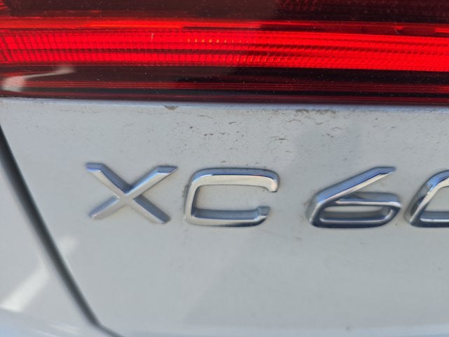 2021 Volvo XC60 T5 Momentum