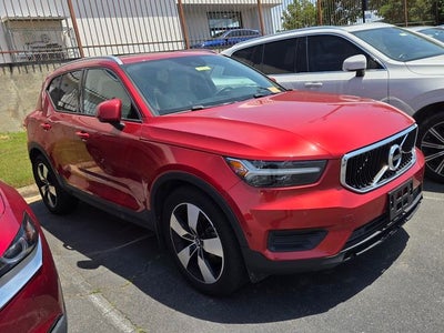 2019 Volvo XC40 Momentum
