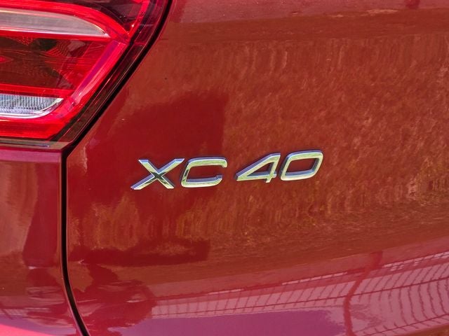 2019 Volvo XC40 Momentum