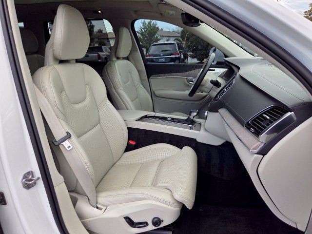 2022 Volvo XC90 T6 Inscription