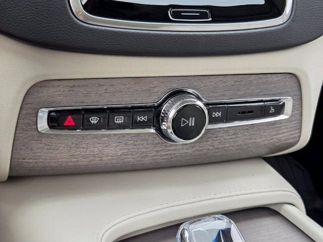 2023 Volvo XC90 Recharge Plug-In Hybrid Ultimate