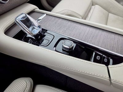 2023 Volvo XC90 Recharge Plug-In Hybrid Ultimate