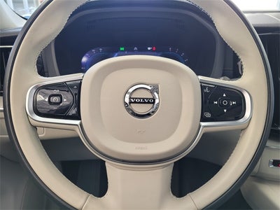 2023 Volvo XC60 B5 Ultimate Bright Theme