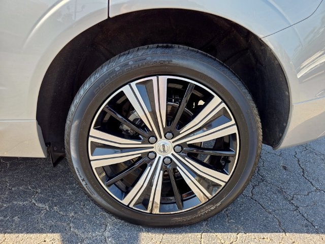 2023 Volvo XC60 B5 Ultimate Bright Theme