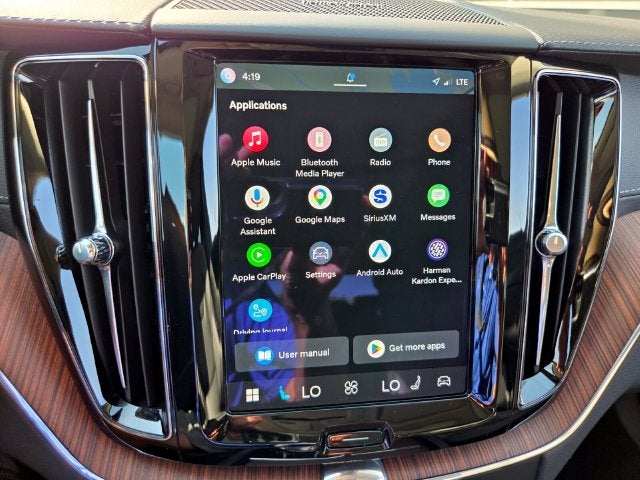 2023 Volvo XC60 B5 Ultimate Bright Theme