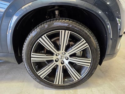 2024 Volvo XC90 B5 Plus