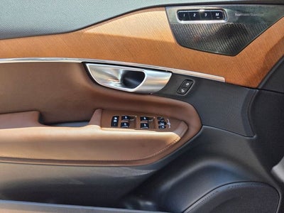 2024 Volvo XC90 B5 Plus
