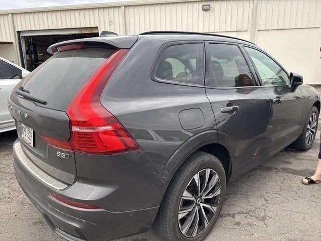 2024 Volvo XC60 B5 Plus Dark Theme