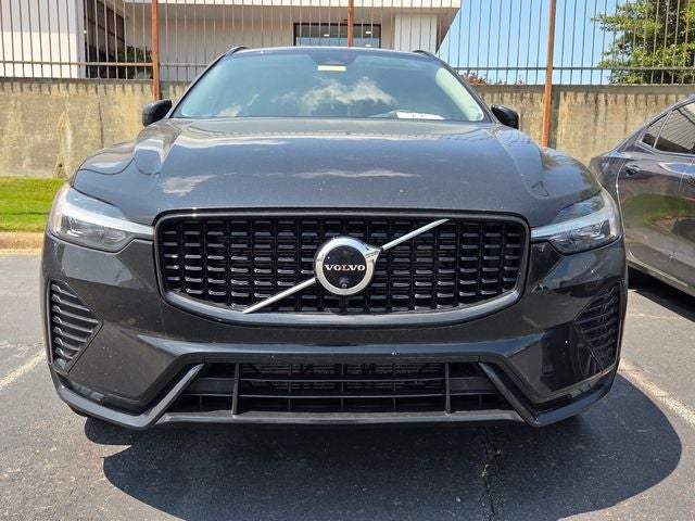 2024 Volvo XC60 B5 Plus Dark Theme