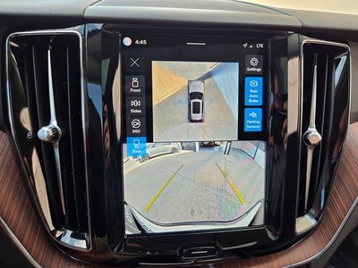 2024 Volvo XC60 B5 Plus Dark Theme